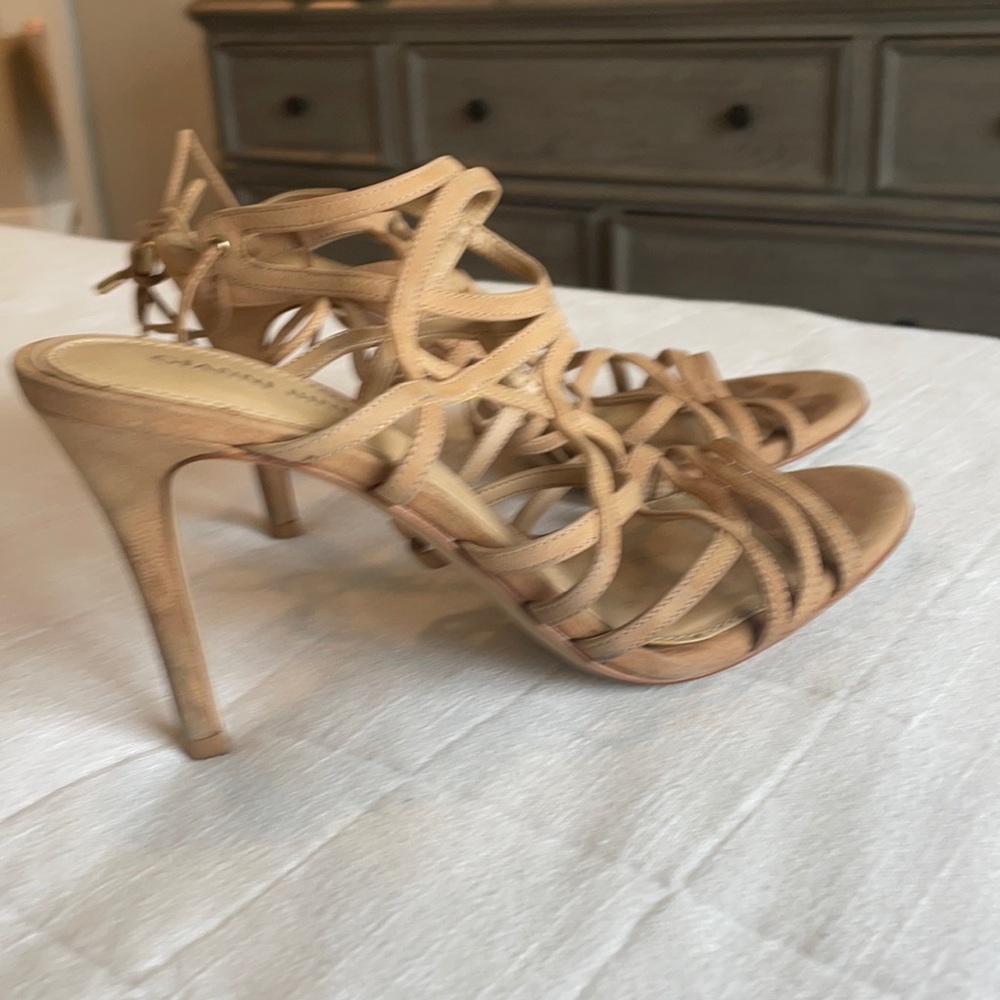 Gianni Bini Size 9 Strappy Sandals